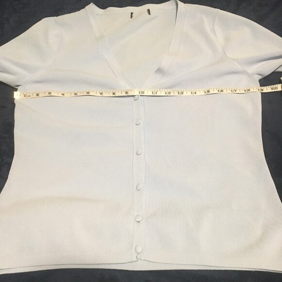 ✨️4 For $20✨️ Cardigan L baby blue v-neck 3/4 sleeve button down Coastal Preppy - Picture 3 of 5